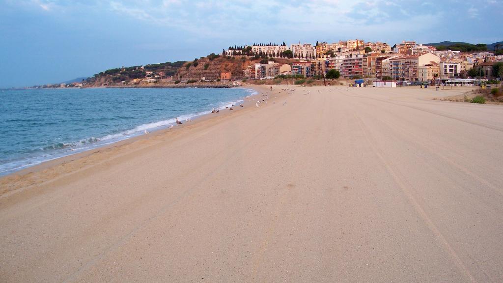 Hostal Portofino Arenys de Mar Exteriör bild